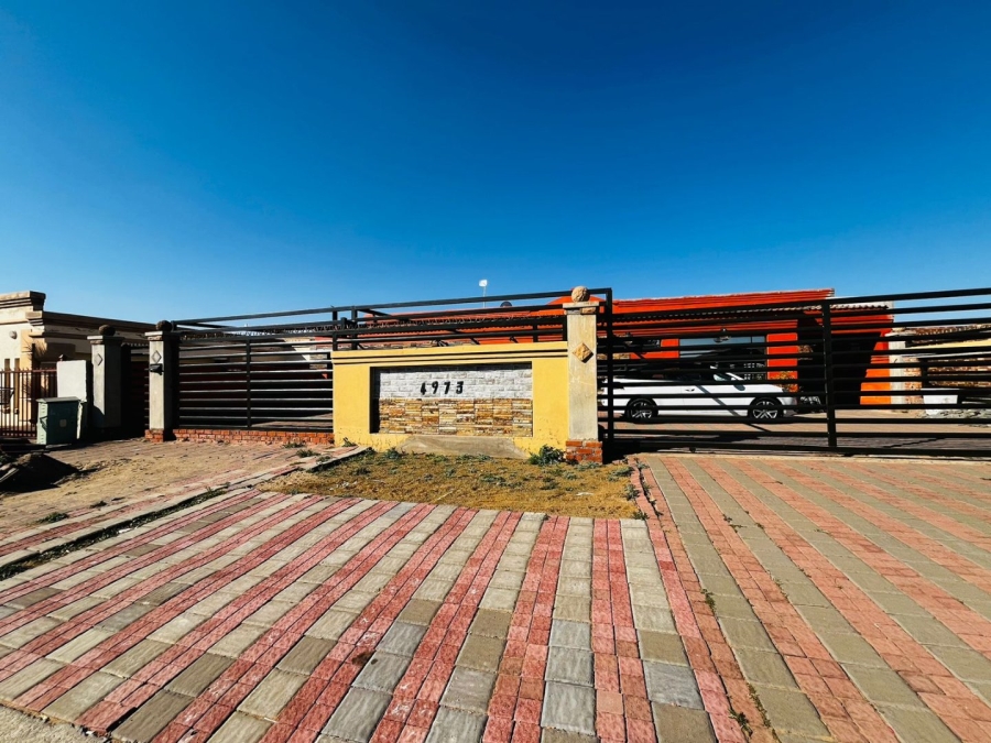 3 Bedroom Property for Sale in Bloemside 2 Free State